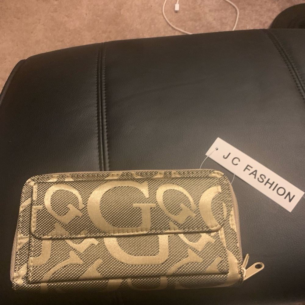 NWT JC long wallet